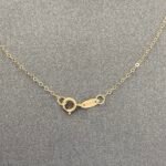 ⁦عقد ذهب عيار 18 وزن 0.63 جرام لمسة جميلة⁩ - الصورة ⁦6⁩