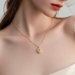 عقد ذهب عيار 18 الوزن 0.63 جرام