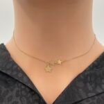 ⁦عقد ذهب عيار 18 وزن 0.76 جرام لمسة جميلة⁩ - الصورة ⁦2⁩