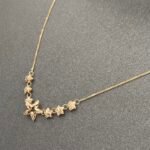 ⁦عقد ذهب عيار 18 وزن 0.88 جرام أناقة جميلة⁩ - الصورة ⁦5⁩