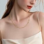 عقد ذهب عيار 18 الوزن 0.94 جرام
