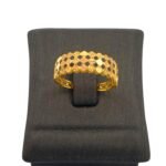 ⁦خاتم ذهب عيار 21 الوزن 1.03 جرام⁩ - الصورة ⁦2⁩