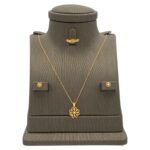 نصف طقم ذهب عيار 21 الوزن 2.14 جرام