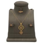 نصف طقم ذهب عيار 21 الوزن 3.74 جرام