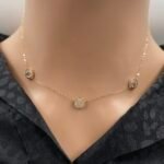 ⁦عقد تشوكر ذهب عيار 18 الوزن 1.04 جرام⁩ - الصورة ⁦6⁩
