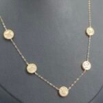 ⁦عقد تشوكر ذهب عيار 18 الوزن 1.65 جرام⁩ - الصورة ⁦4⁩