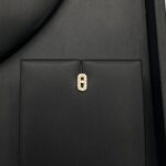 ⁦طقم ذهب عيار 18 الوزن 2.43 جرام⁩ - الصورة ⁦3⁩