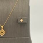 ⁦نصف طقم ذهب عيار 21 الوزن 2.35 جرام⁩ - الصورة ⁦3⁩