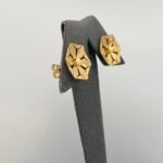⁦حلقان ذهب عيار 21 الوزن 1.78 جرام⁩ - الصورة ⁦2⁩