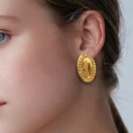 حلق ذهب عيار 21 الوزن 1.20 جرام