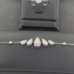 ⁦طقم ابيض ذهب عيار 18 الوزن 7.71 جرام⁩ - الصورة ⁦3⁩