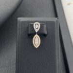 ⁦طقم ابيض ذهب عيار 18 الوزن 7.55 جرام⁩ - الصورة ⁦2⁩