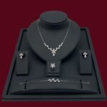 عقد ذهب ابيض ذهب عيار 18 الوزن 7.29 جرام