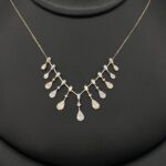 ⁦طقم ابيض ذهب عيار 18 الوزن 5.75 جرام⁩ - الصورة ⁦2⁩